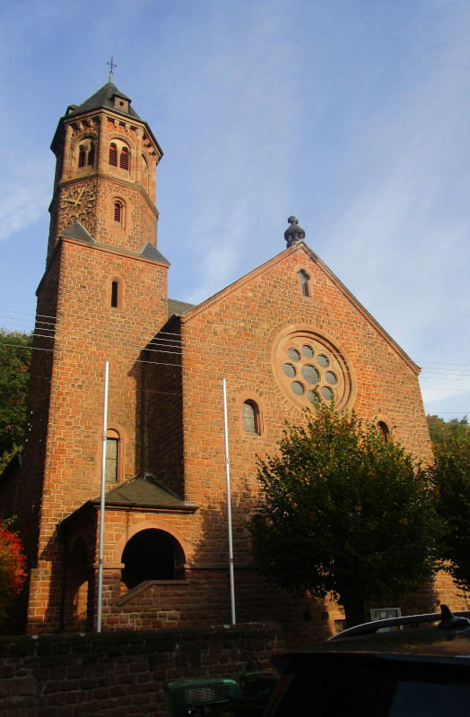 Kath. Pfarrkirche St. Jakob, Kirche